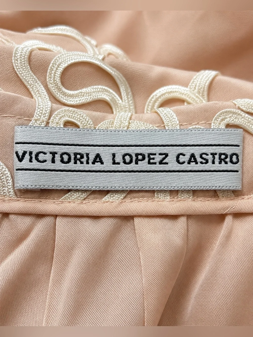 Victoria Lopez Castro Ivory Soutache Embroidered Pencil Skirt